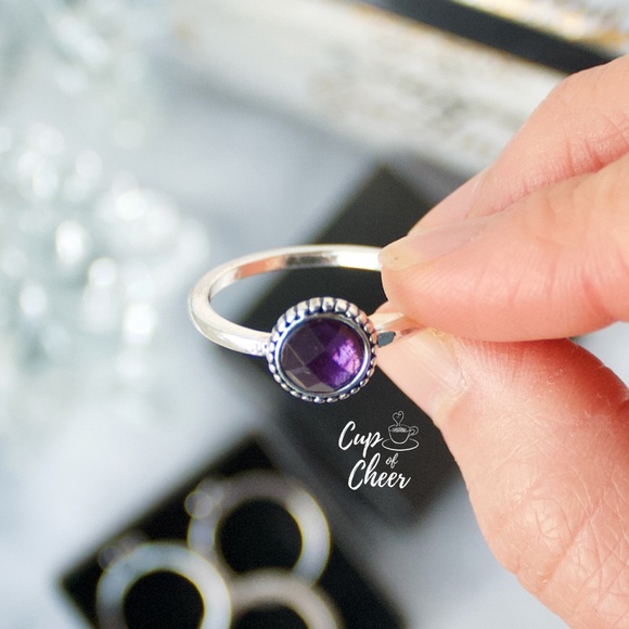 ✨2/$30 ❄️Avon Chic Stackable Ring Set + free gift! - Picture 7 of 9